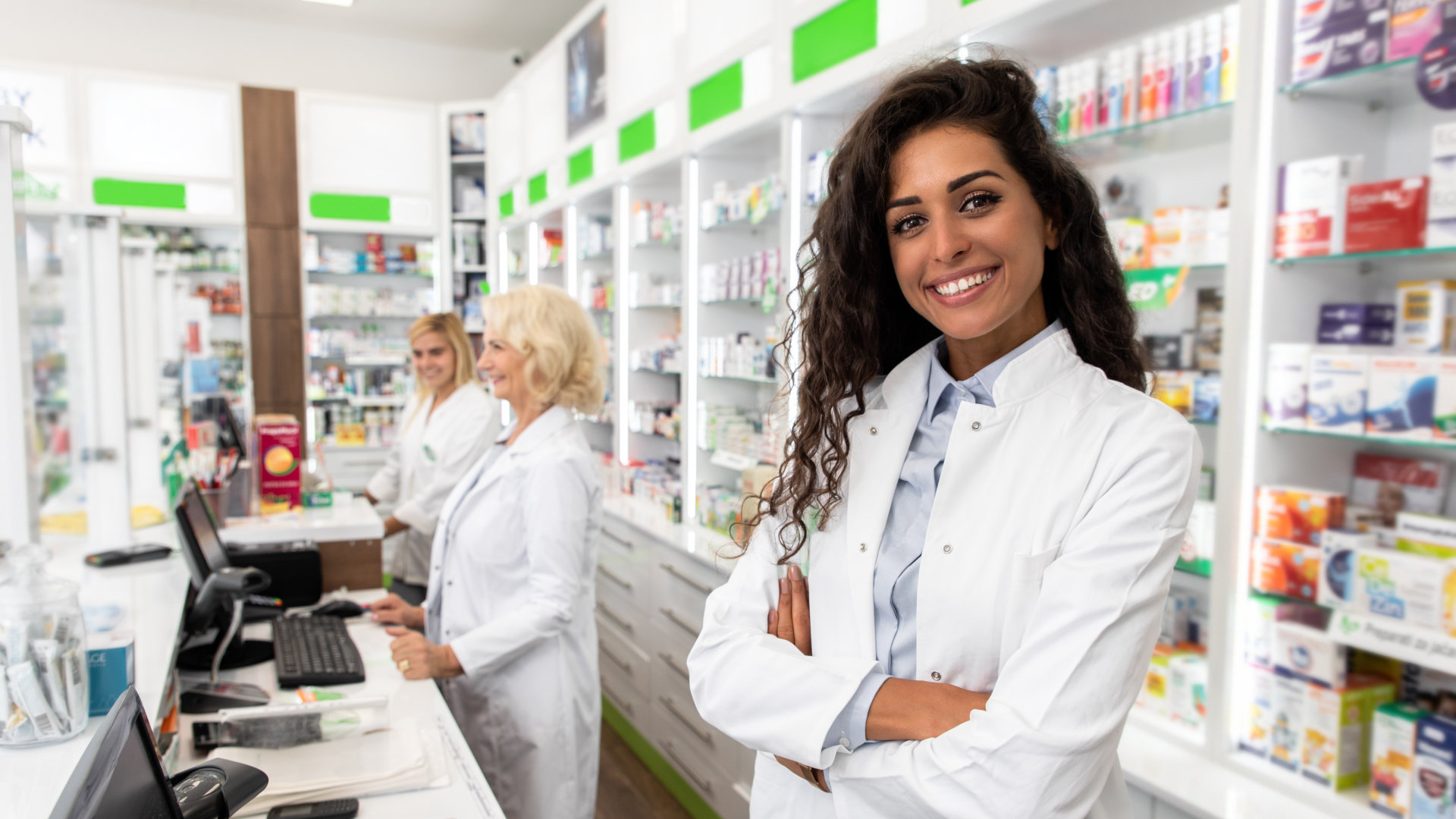 Pharmacist in the counter smiling